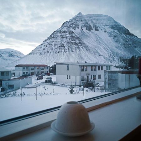 Apartment With Amazing Mountain View Bolungarvík Exterior foto