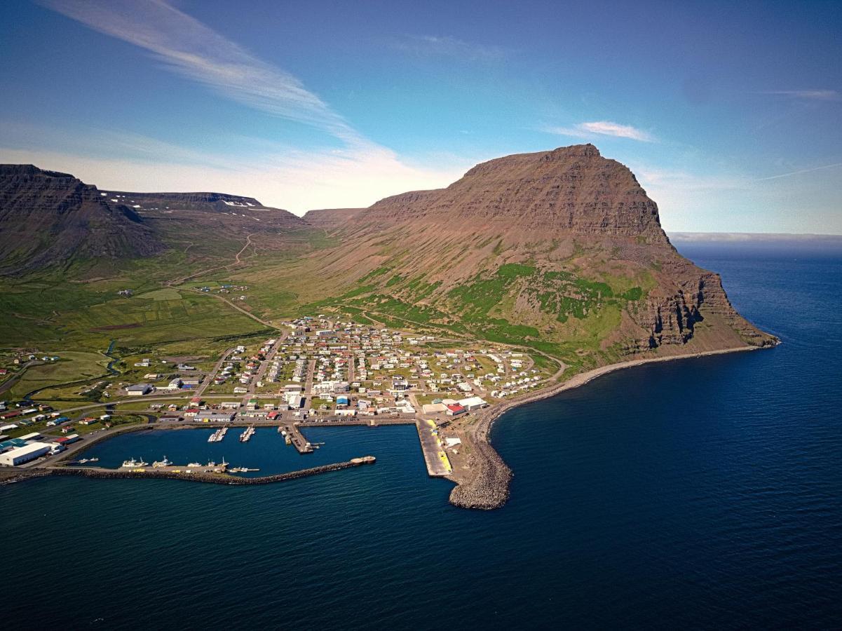 Apartment With Amazing Mountain View Bolungarvík Exterior foto